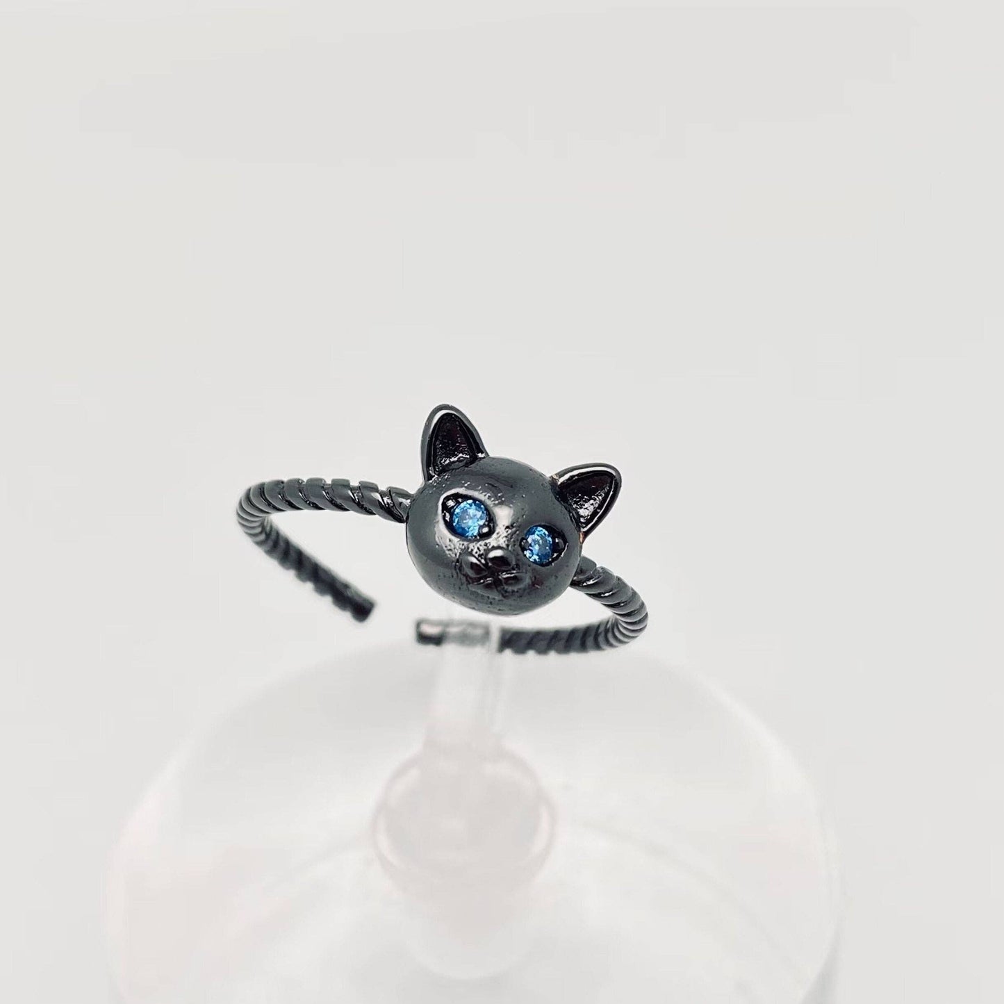 Cat's Head Adjustable Ring