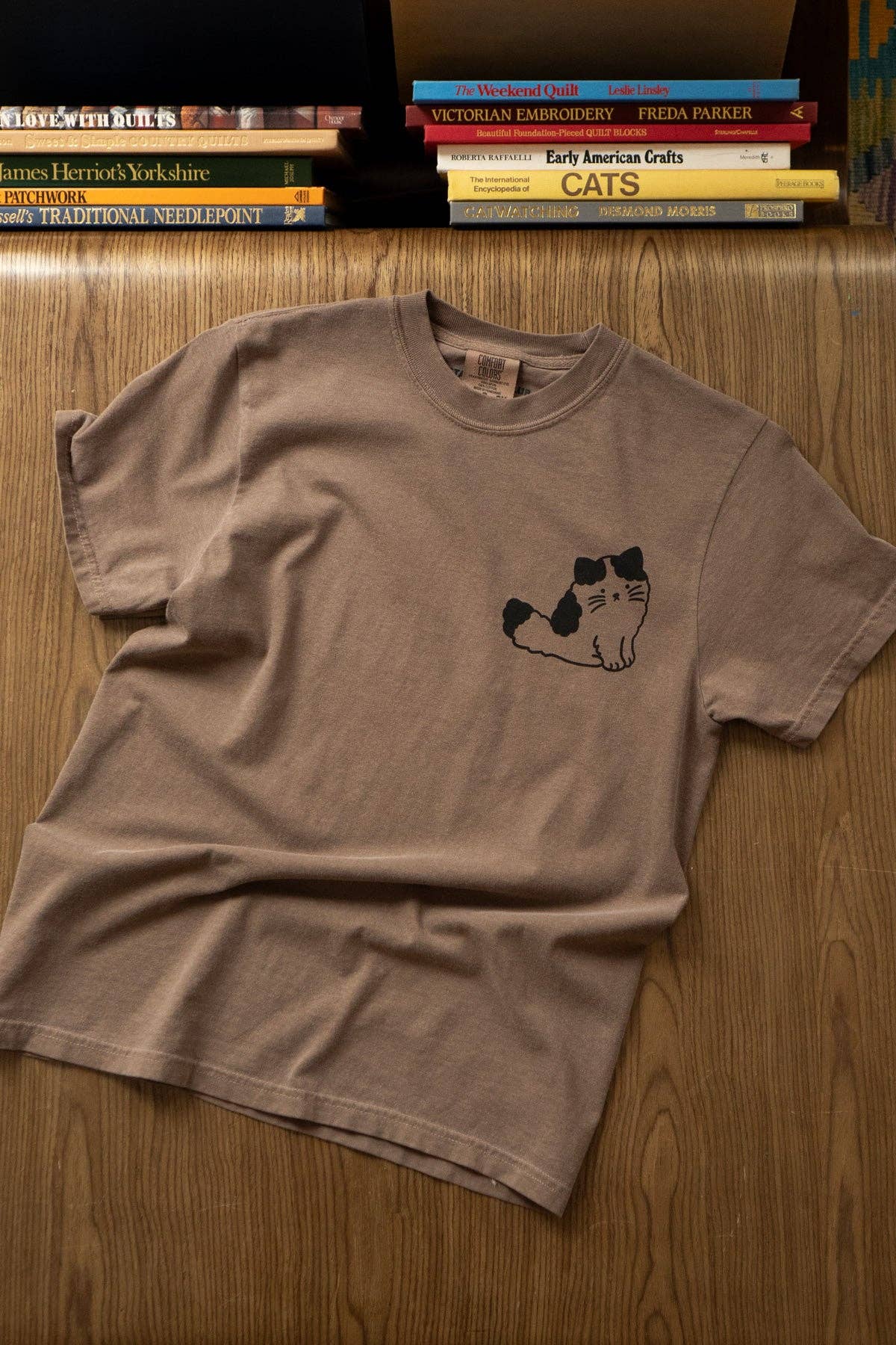 Overreact T-Shirt | Espresso | Graphic Cat Tee