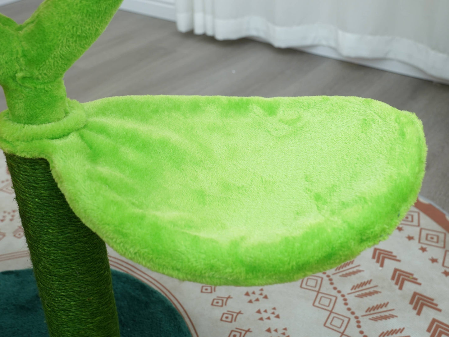 Catry Gum Drop 4-Level Flower Cat Tree