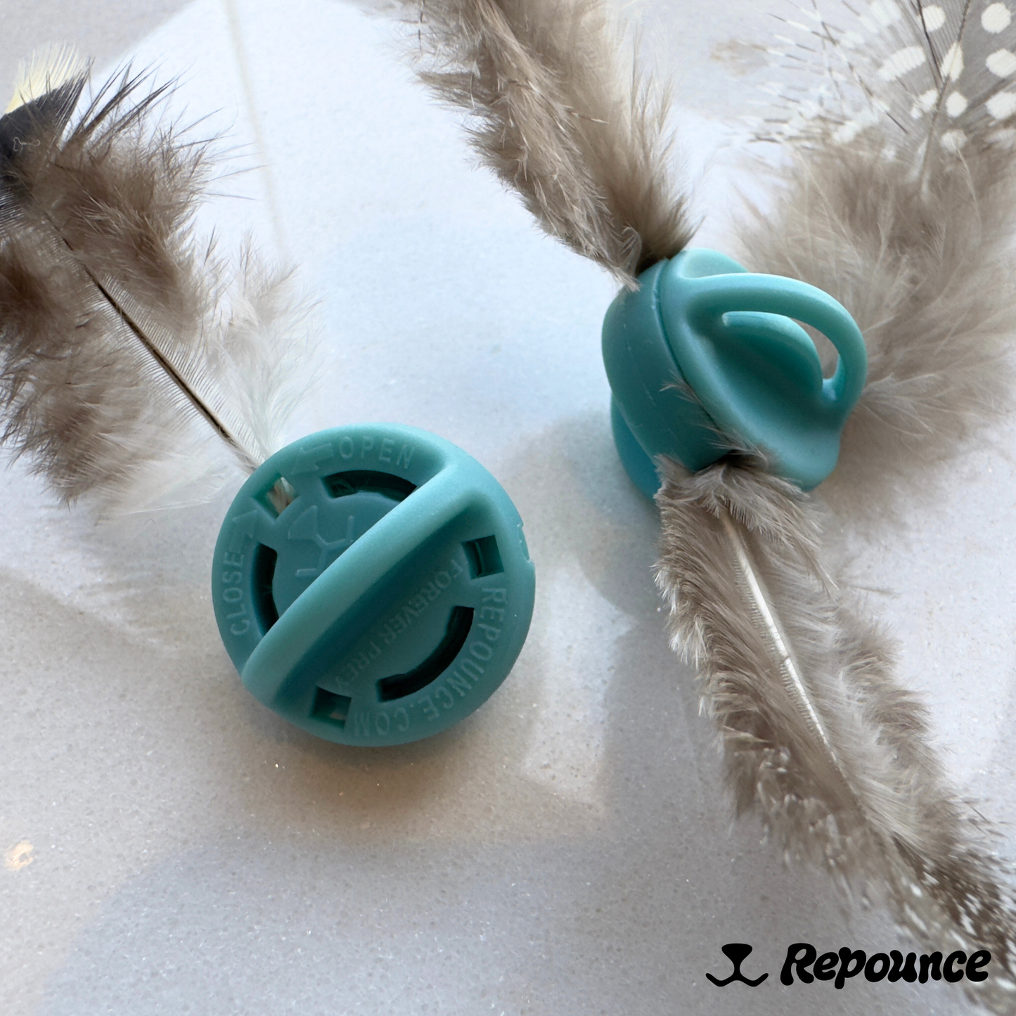Forever Prey™ Refillable Feather Cat Lure
