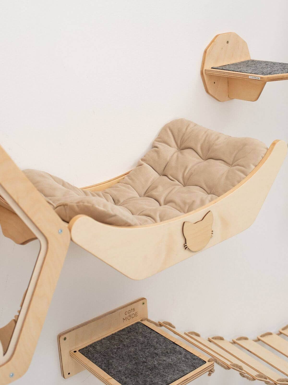 Cat Curve Wall Bed Black