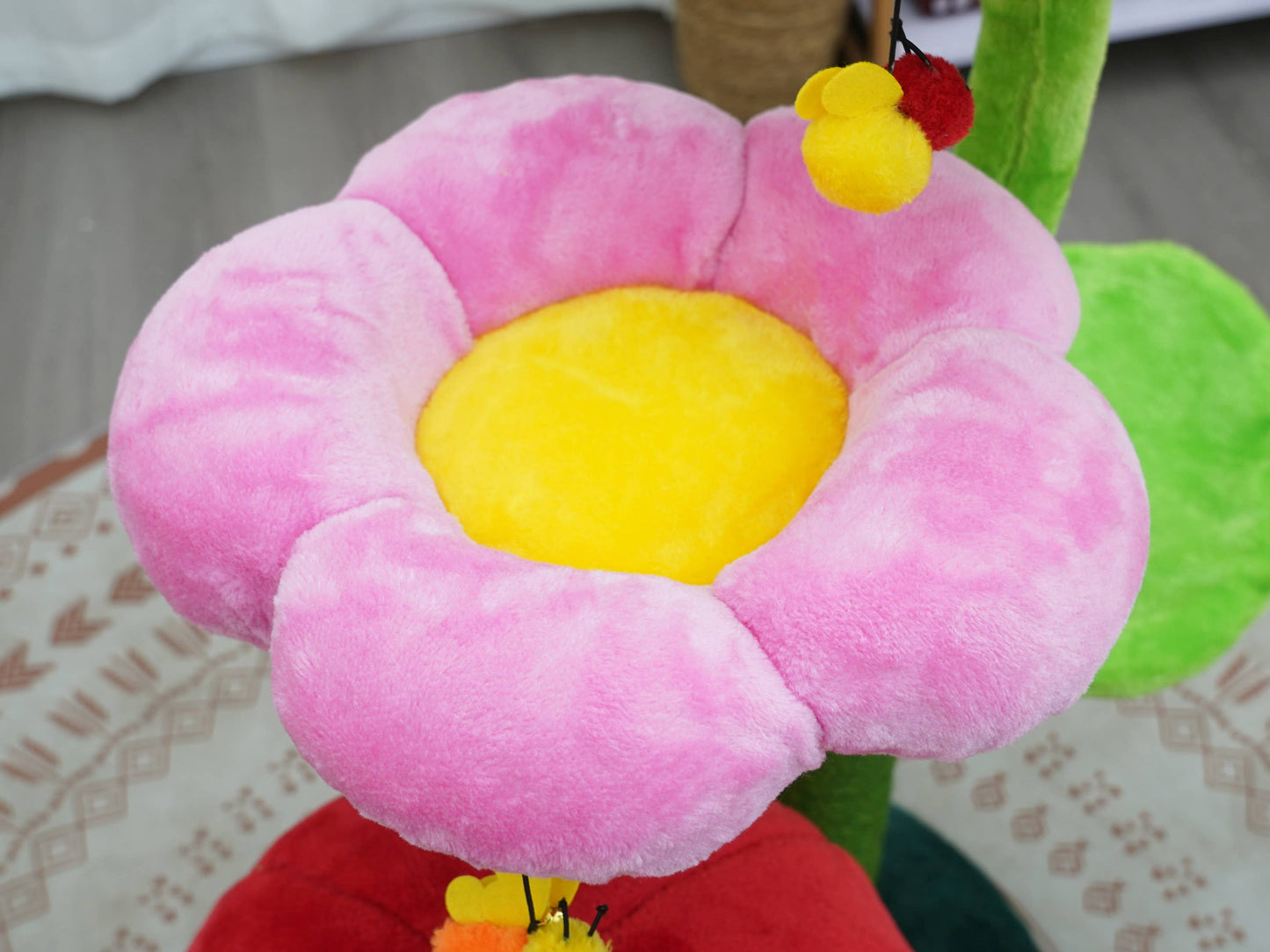 Catry Gum Drop 4-Level Flower Cat Tree