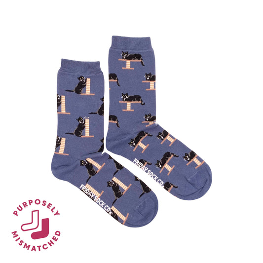 Women's Cozy Black Cat Crew Socks - Playful Feline Design